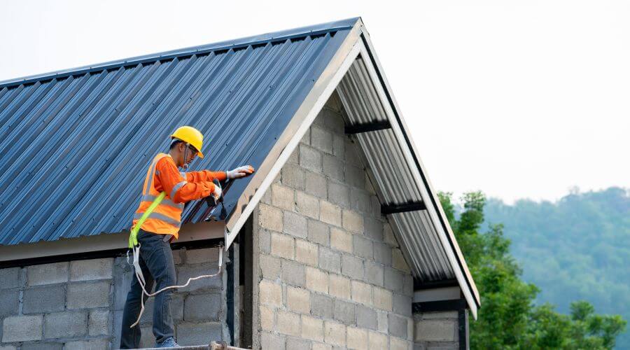 Expert Emergency Roof Repairs services in Waldo, KS